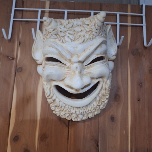 DECORATIVE - Picture 2 of 2